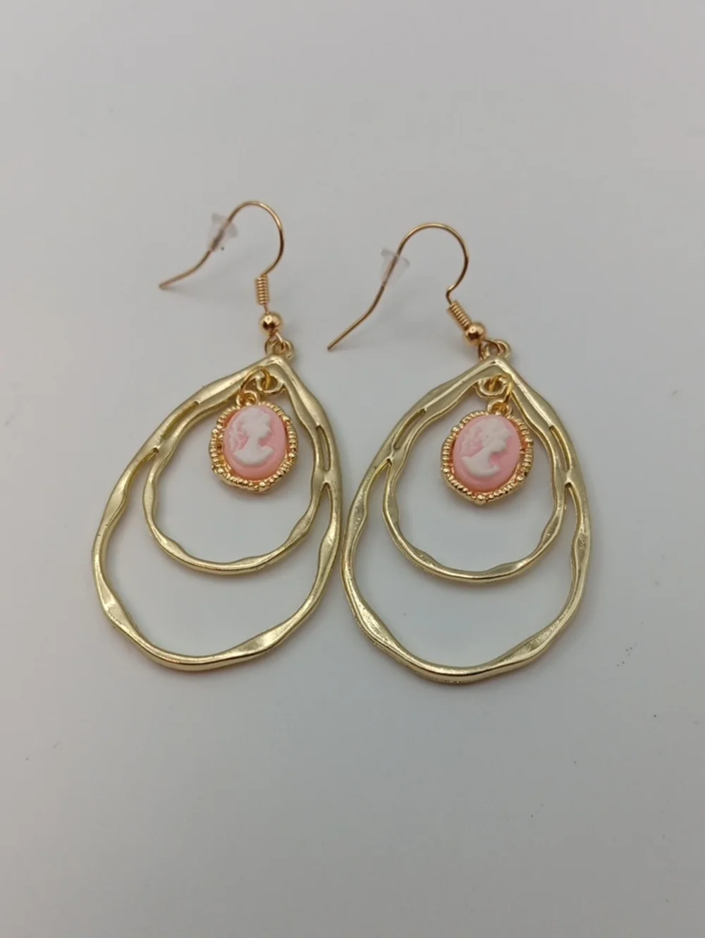 Gold-Tone Pink Cameo Teardrop Necklace & Earrings Set